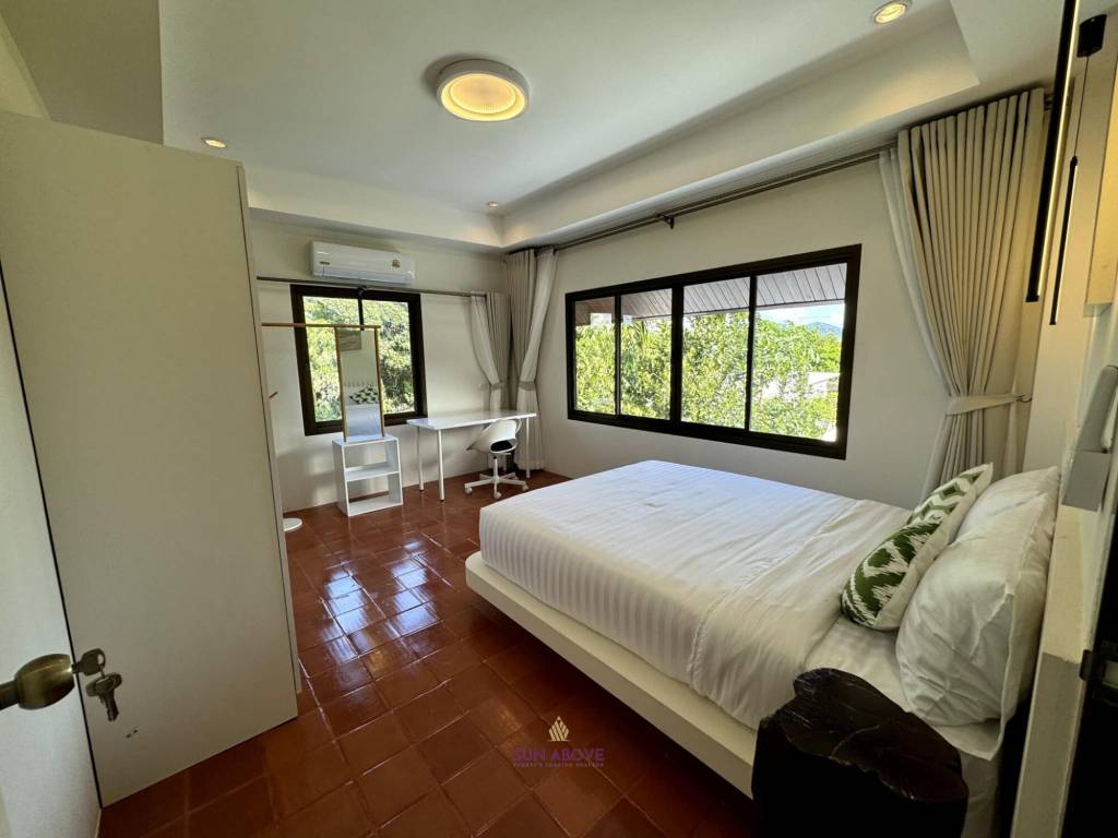 Peaceful 3-Bedroom Villa with Stunning Outdoor Space in Paklok