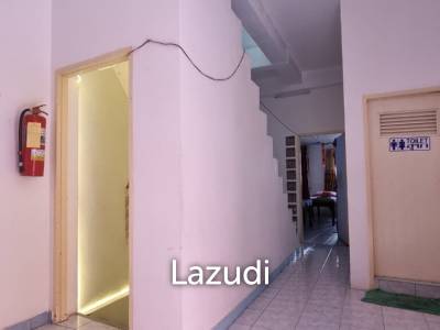 3 Beds 4 Baths 304 SQ.M.  Communal Building in Buakhao