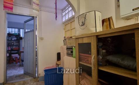 3 Beds 4 Baths 304 SQ.M.  Communal Building in Buakhao