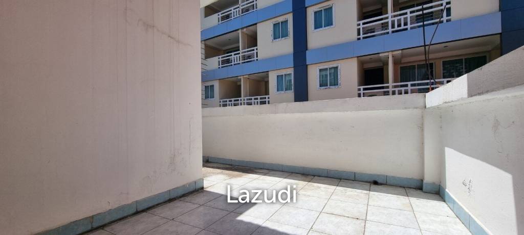 3 Beds 4 Baths 304 SQ.M.  Commercial Building in Buakhao