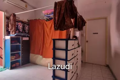 3 Beds 4 Baths 304 SQ.M.  Commercial Building in Buakhao