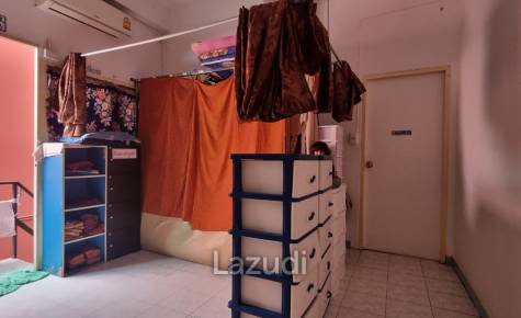 3 Beds 4 Baths 304 SQ.M.  Communal Building in Buakhao