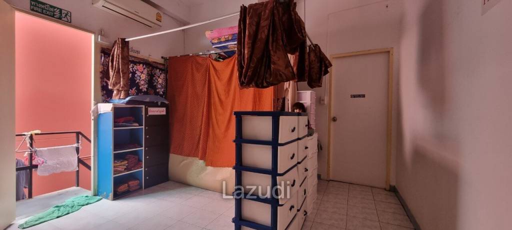 3 Beds 4 Baths 304 SQ.M.  Communal Building in Buakhao