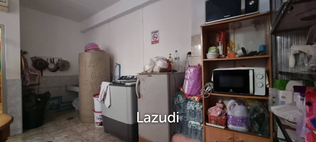 3 Beds 4 Baths 304 SQ.M.  Commercial Building in Buakhao