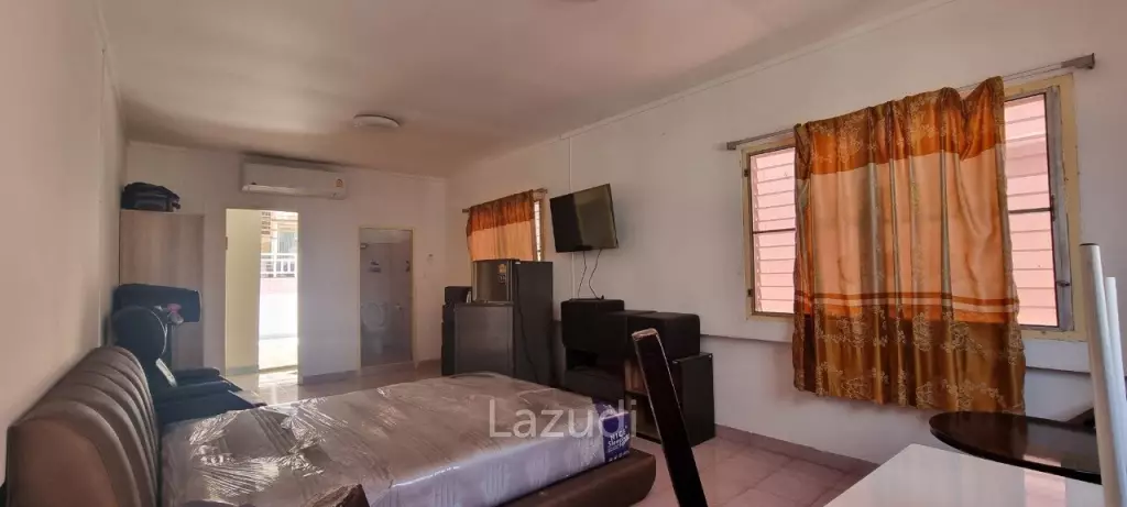 3 Beds 4 Baths 304 SQ.M.  Commercial Building in Buakhao