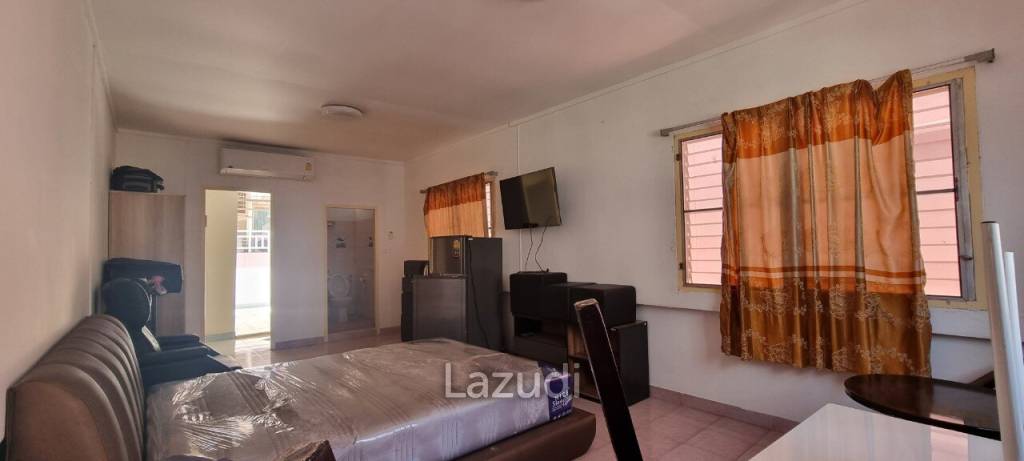 3 Beds 4 Baths 304 SQ.M.  Communal Building in Buakhao
