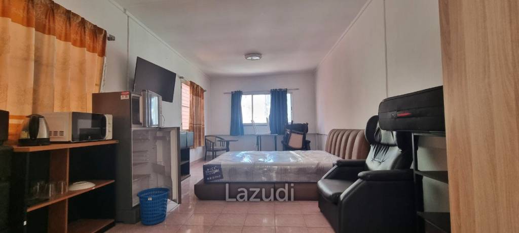 3 Beds 4 Baths 304 SQ.M.  Communal Building in Buakhao