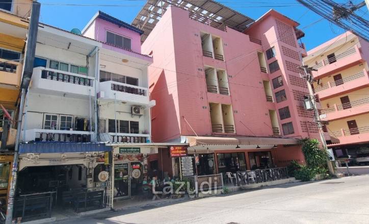 3 Beds 4 Baths 304 SQ.M.  Communal Building in Buakhao
