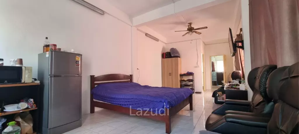 3 Beds 4 Baths 304 SQ.M.  Commercial Building in Buakhao