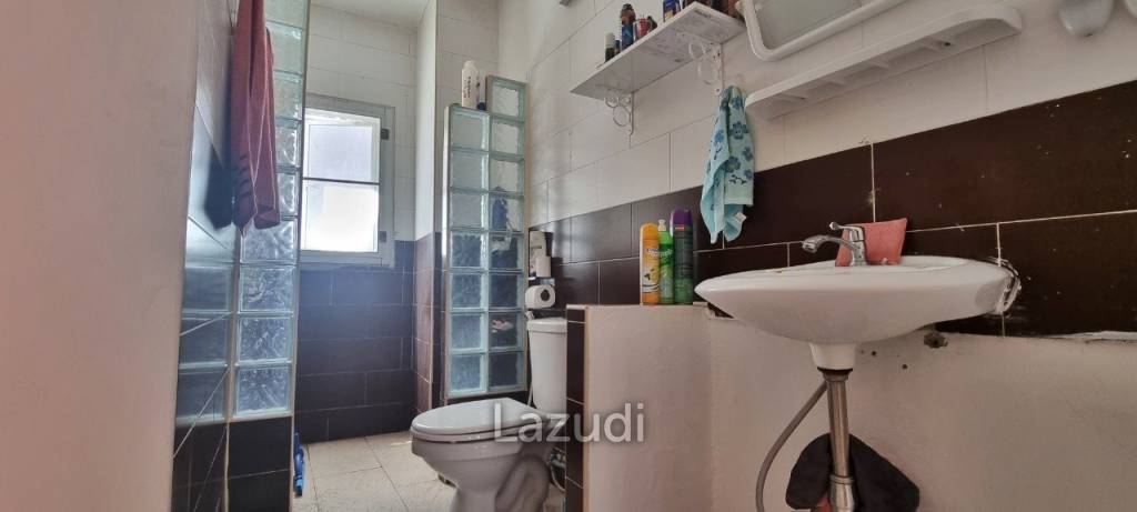 3 Beds 4 Baths 304 SQ.M.  Communal Building in Buakhao