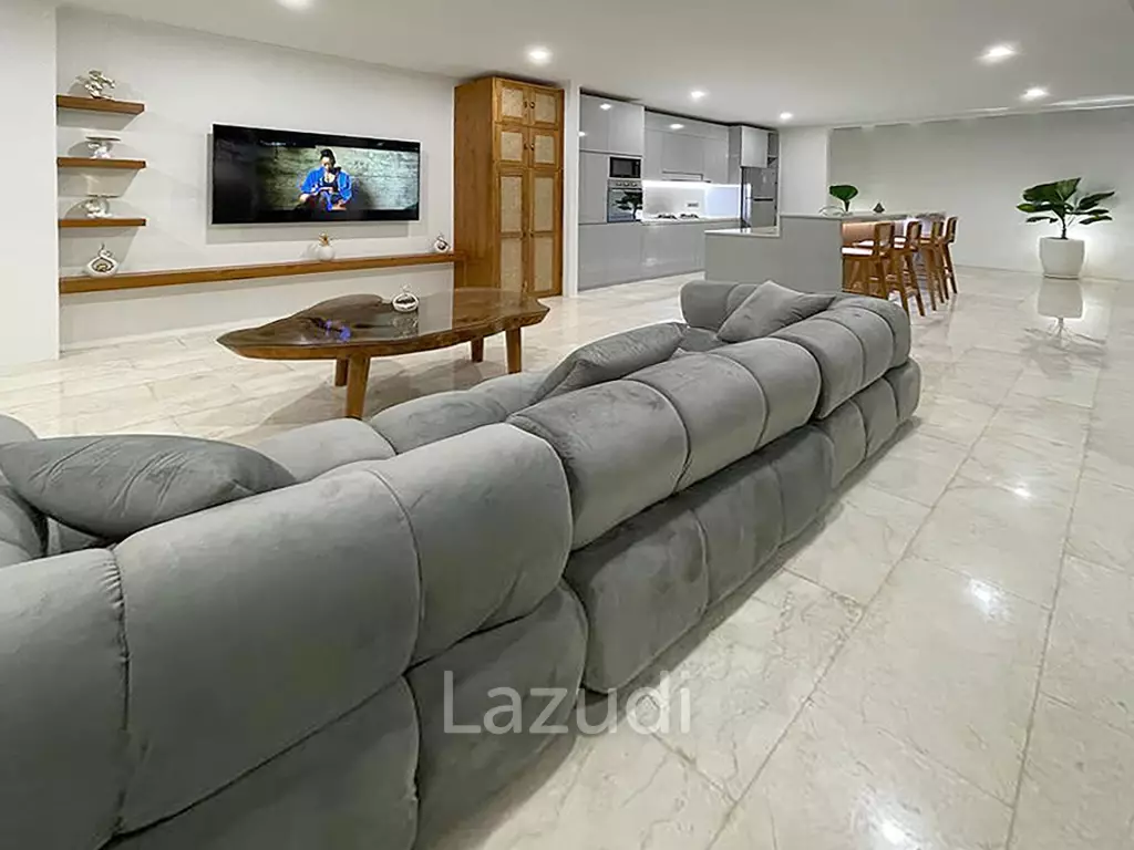 Premium Leasehold Property with Expansive Pool in Canggu – Tumbak Bayuh: Only 10 Minutes to Pererenan Beach