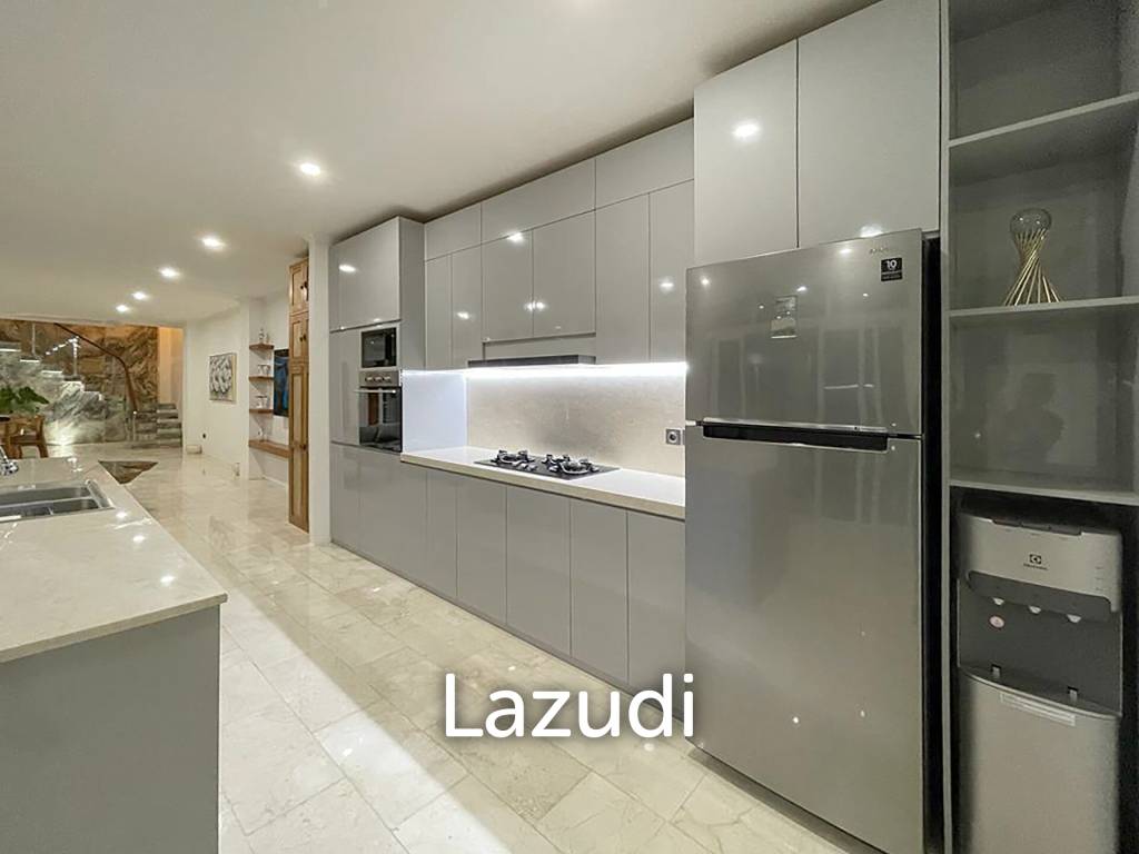 Premium Leasehold Property with Expansive Pool in Canggu – Tumbak Bayuh: Only 10 Minutes to Pererenan Beach