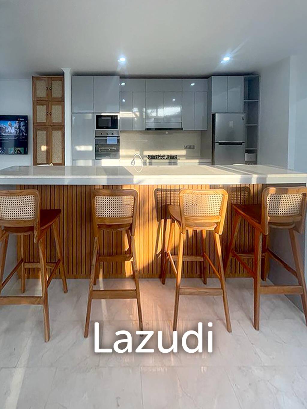Premium Leasehold Property with Expansive Pool in Canggu – Tumbak Bayuh: Only 10 Minutes to Pererenan Beach