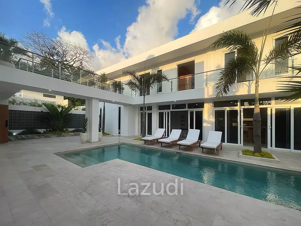 Premium Leasehold Property with Expansive Pool in Canggu – Tumbak Bayuh: Only 10 Minutes to Pererenan Beach