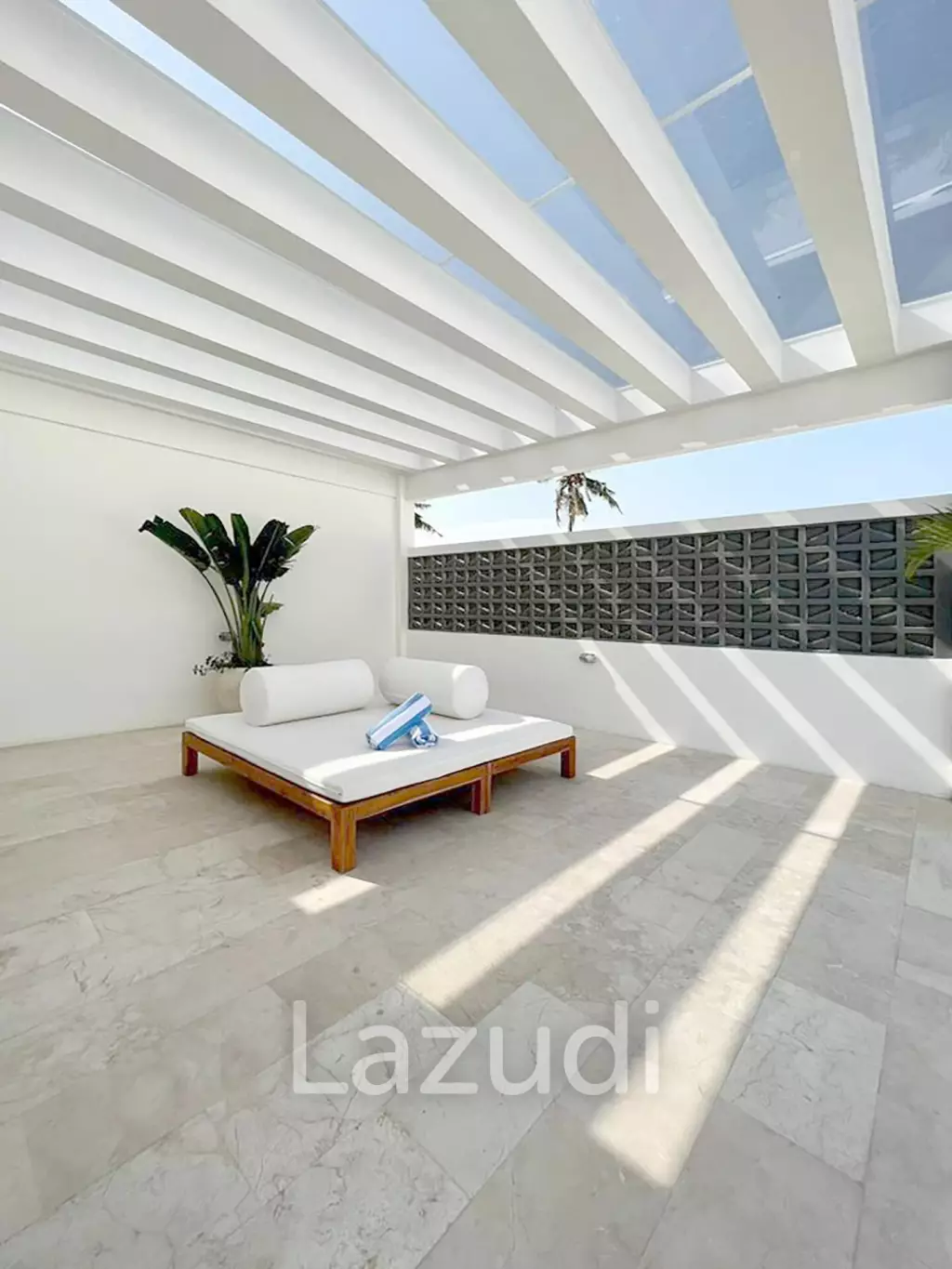 Premium Leasehold Property with Expansive Pool in Canggu – Tumbak Bayuh: Only 10 Minutes to Pererenan Beach