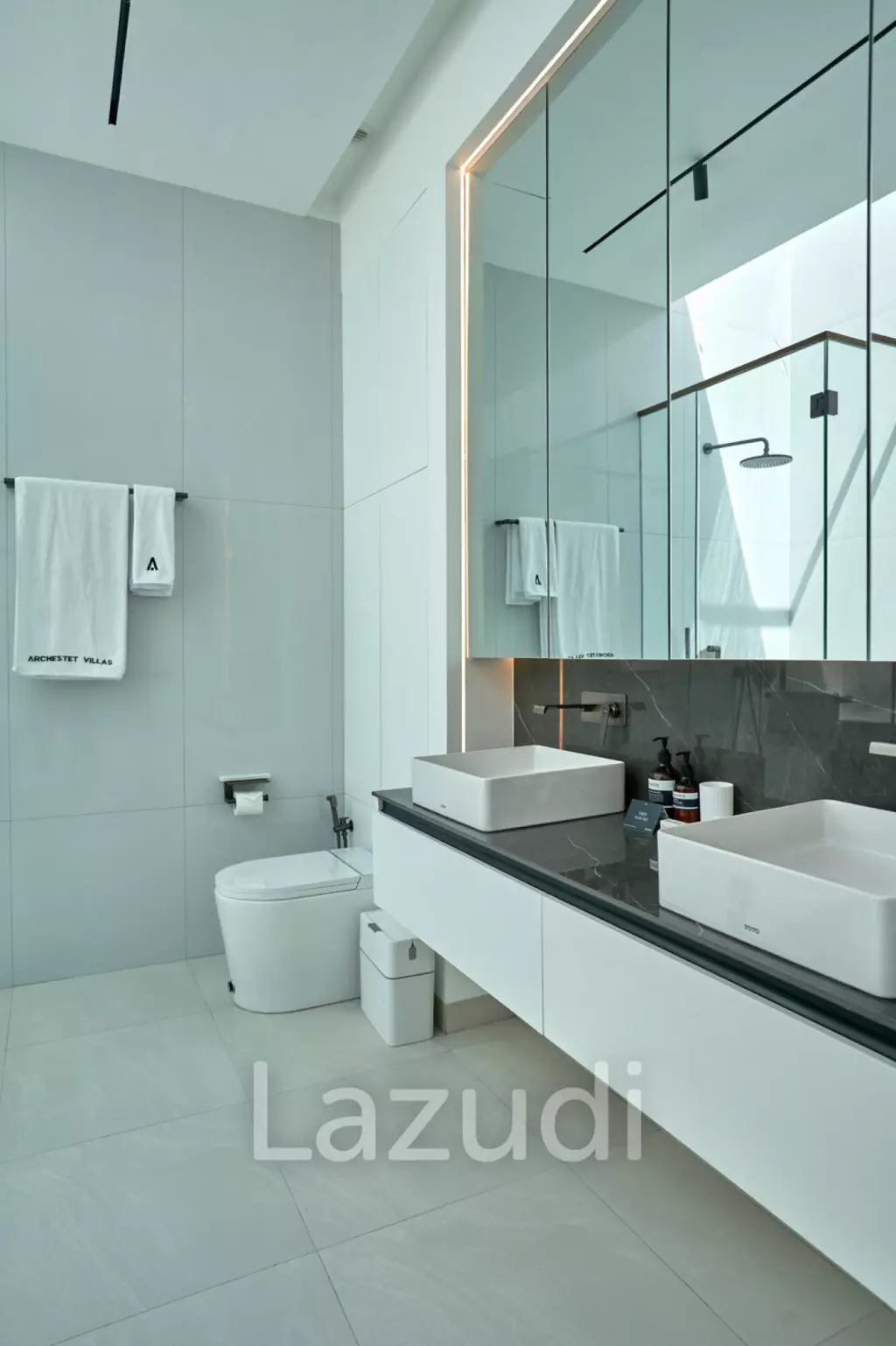 Modern Luxury Meets Smart Living, A Premier 3 Bedroom Villa in Berawa, Canggu