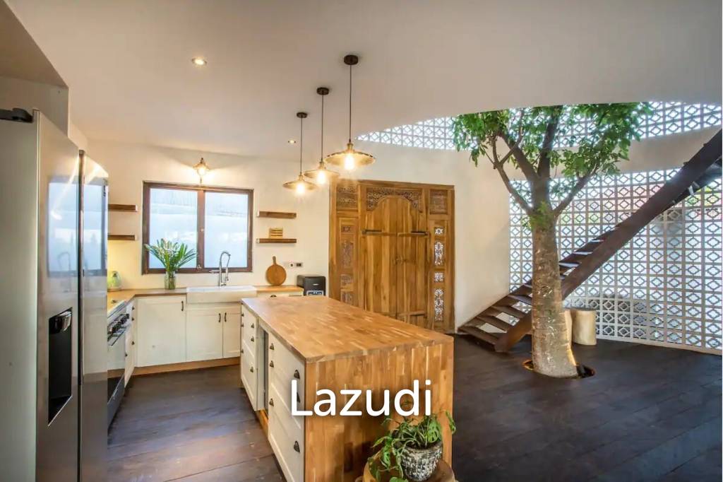Spectacular Villa in Bali with Rice Field Views and Proximity to Amenities and Gym
