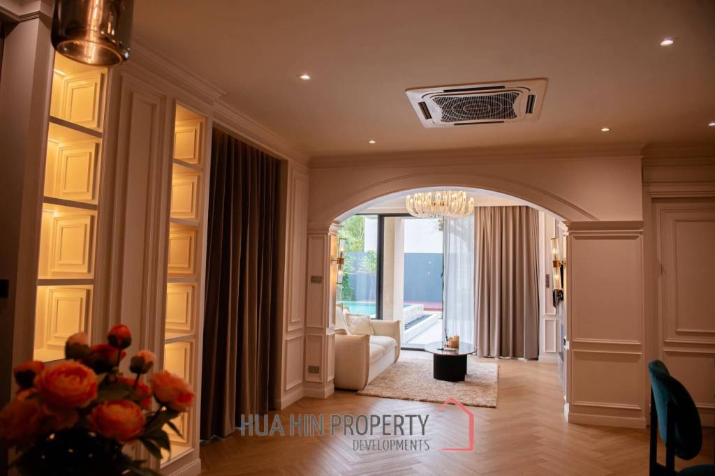 Zermatt Hua Hin : Luxurious Two-Story Villa Soi 102