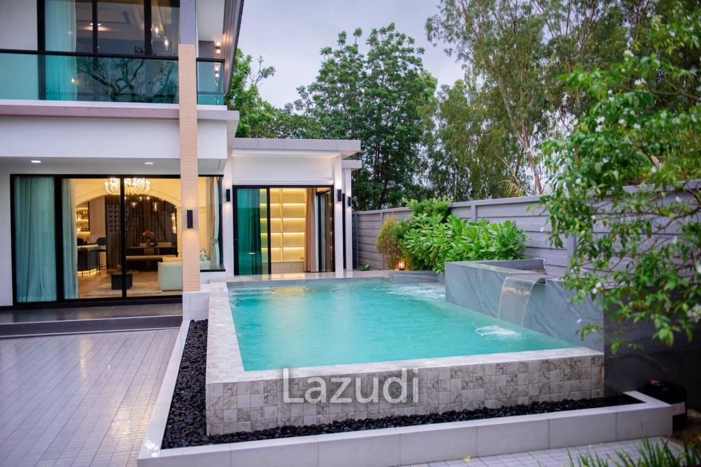 Zermatt Hua Hin : Luxurious Two-Story Villa Soi 102
