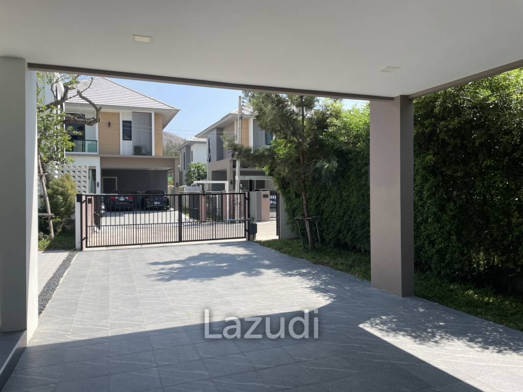Zermatt Hua Hin : Luxurious Two-Story Villa Soi 102