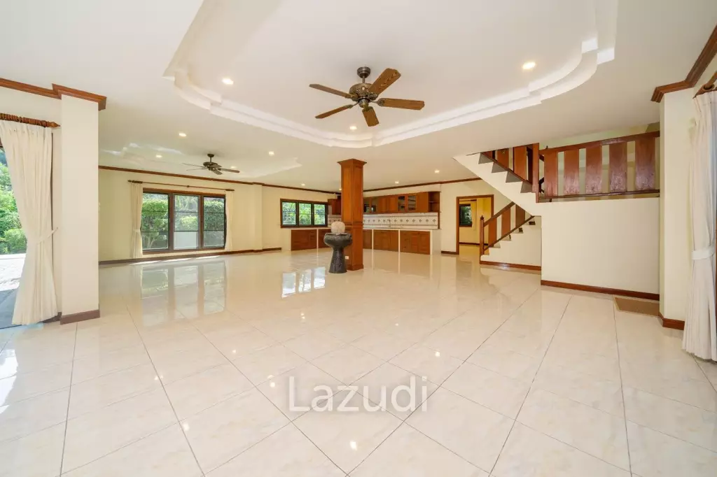 Beautiful Thai-Style 3-Bedroom House  In  Kamala