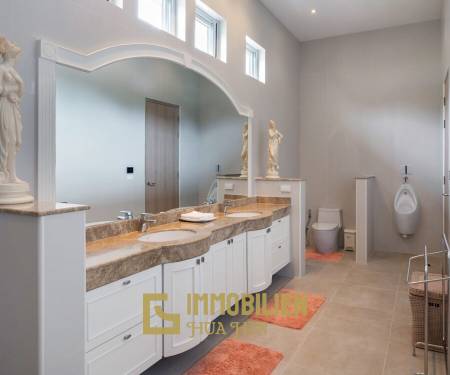 2,267 m² 6 Chambre 5 Salle de bain Villa Pour Vente