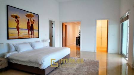 Luxus Pool Villa mit 6 Schlafzimmern und 5 Bädern