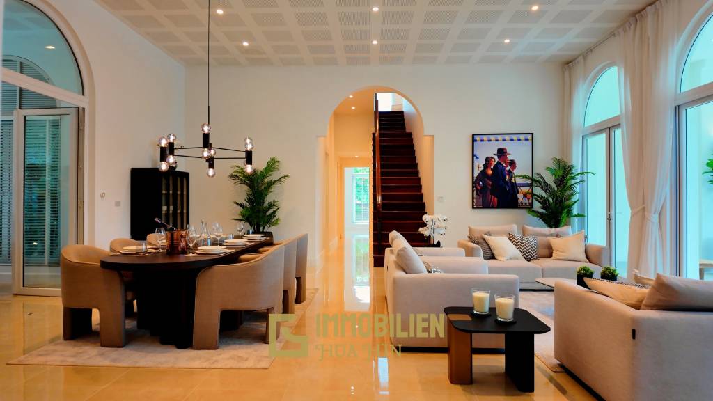 Luxus Pool Villa mit 6 Schlafzimmern und 5 Bädern