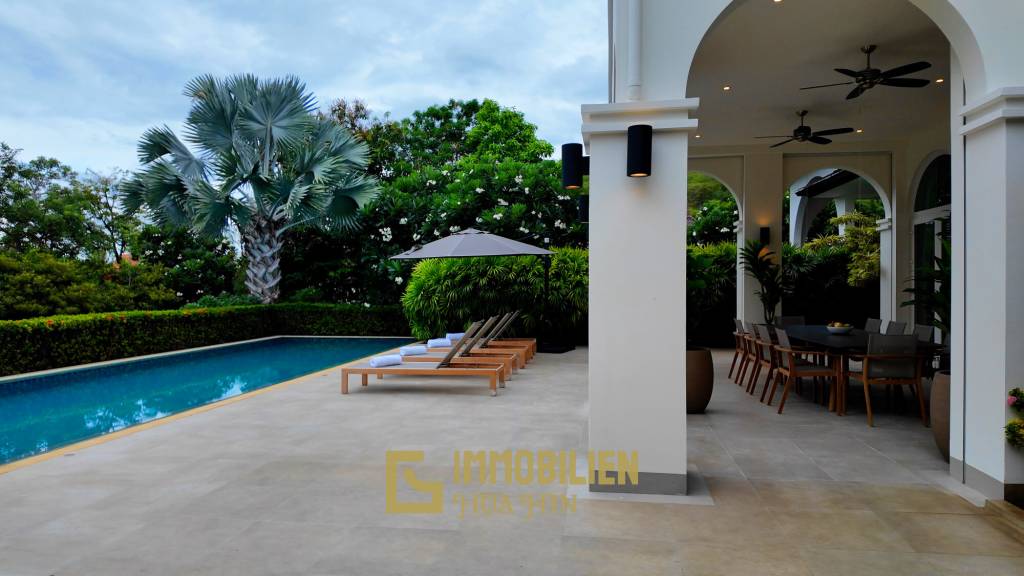 Luxus Pool Villa mit 6 Schlafzimmern und 5 Bädern