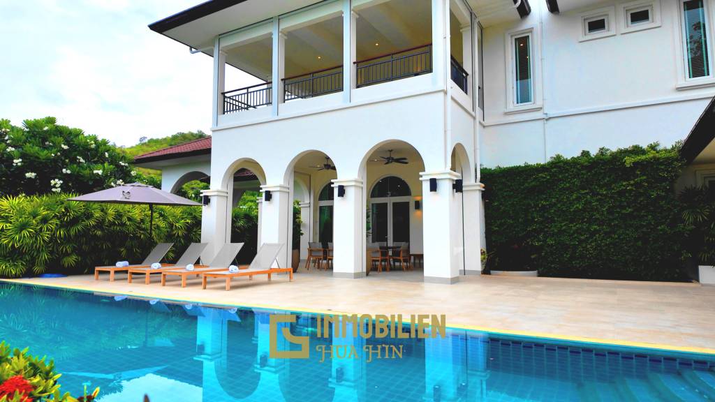 Luxus Pool Villa mit 6 Schlafzimmern und 5 Bädern