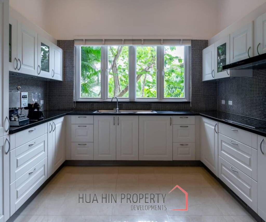Belvida Estates: Grand, 6 Bedroom Executive Mansion