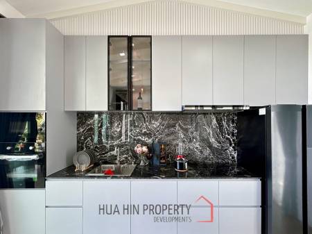Brand New 5 Bedroom Pool Villa Close to Black Mountain