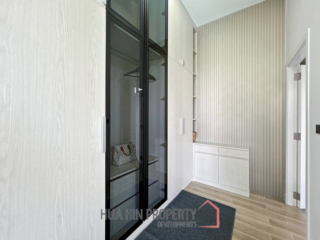 Brand New 5 Bedroom Pool Villa Close to Black Mountain