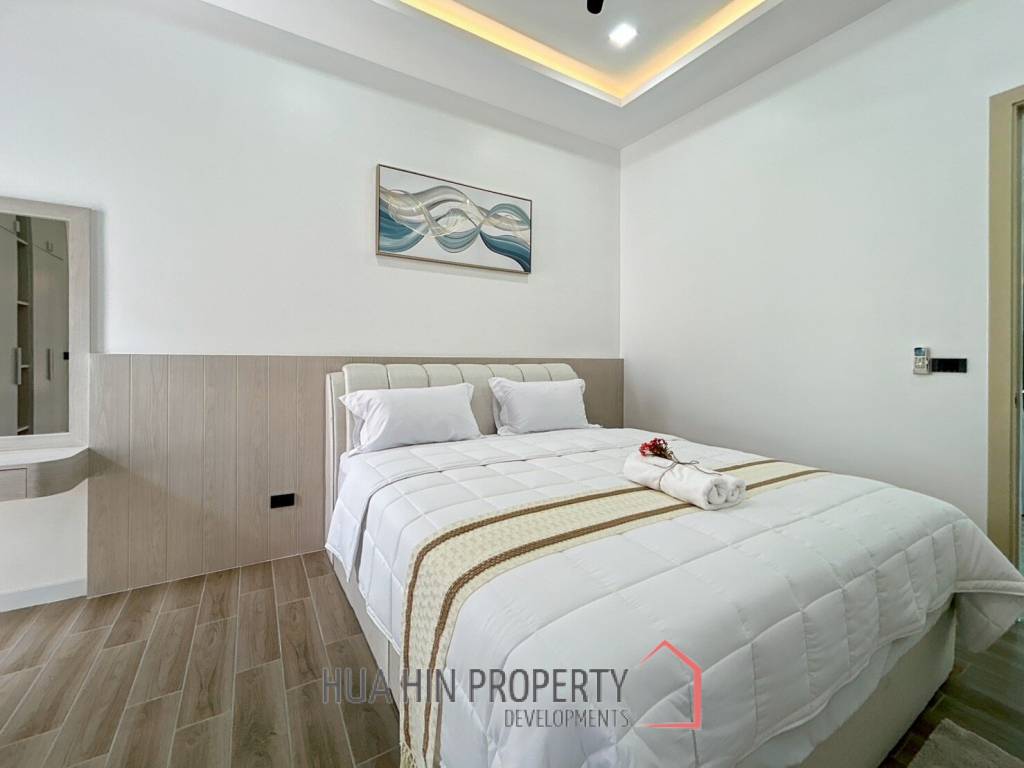 Brand New 5 Bedroom Pool Villa Close to Black Mountain