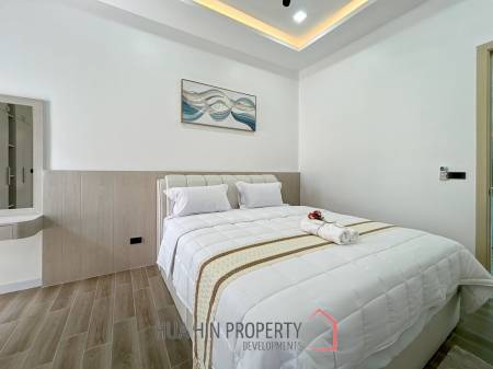 Brand New 5 Bedroom Pool Villa Close to Black Mountain