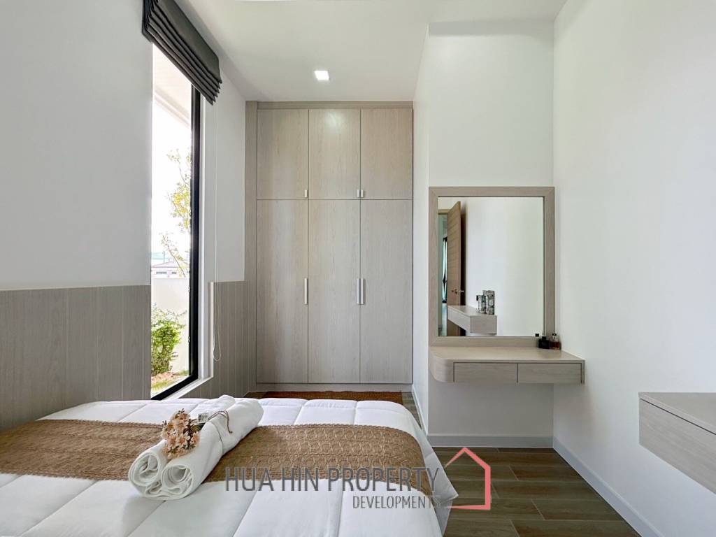Brand New 5 Bedroom Pool Villa Close to Black Mountain