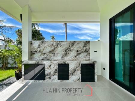 Brand New 5 Bedroom Pool Villa Close to Black Mountain