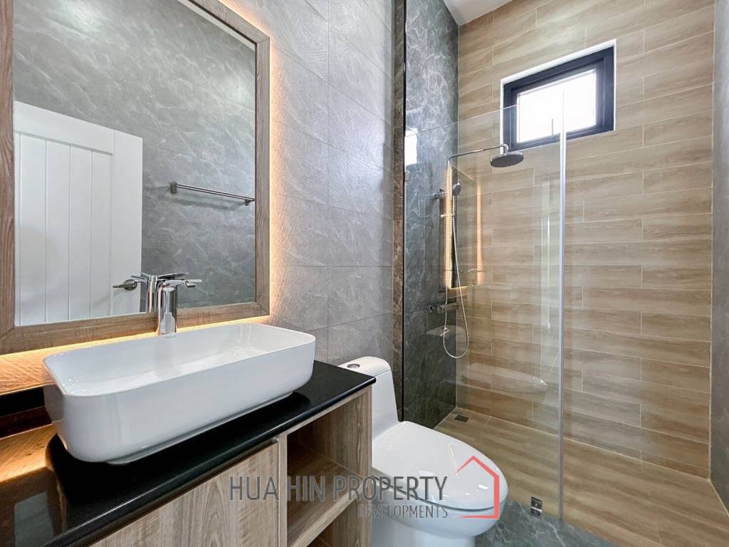 Brand New 5 Bedroom Pool Villa Close to Black Mountain