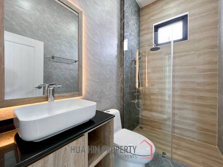 Brand New 5 Bedroom Pool Villa Close to Black Mountain