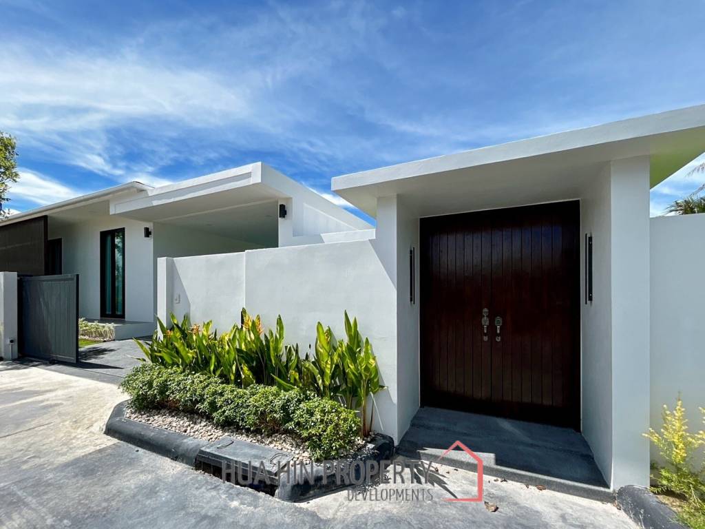 Brand New 5 Bedroom Pool Villa Close to Black Mountain