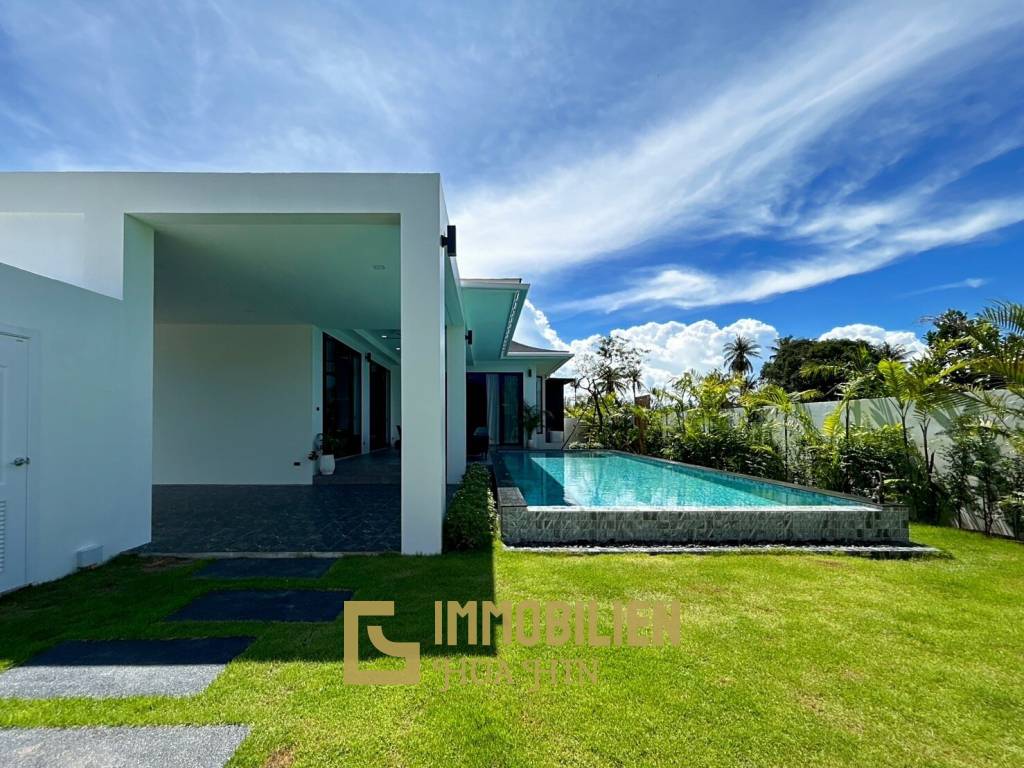 Brand New 5 Bedroom Pool Villa Close to Black Mountain