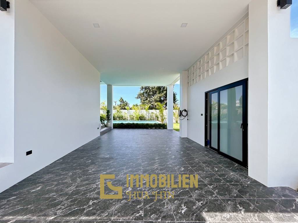 Brand New 5 Bedroom Pool Villa Close to Black Mountain