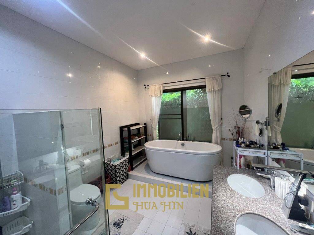 908 metro cuadrado 5 ` 3 Baño Villa de Venta