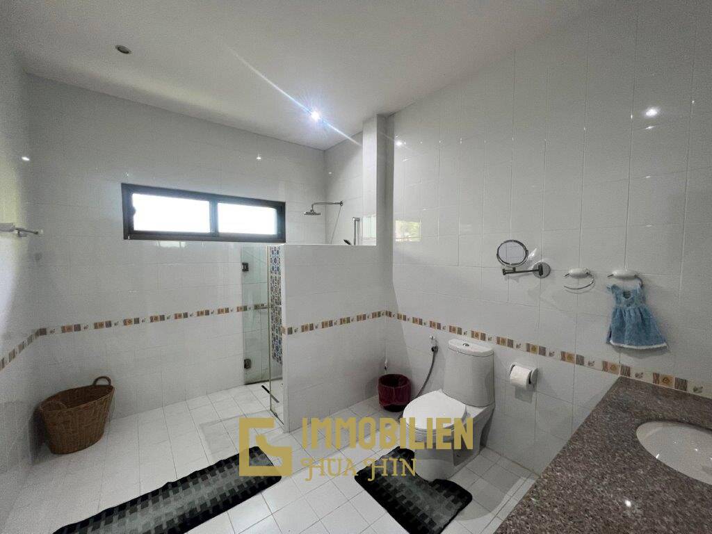 908 metro cuadrado 5 ` 3 Baño Villa de Venta