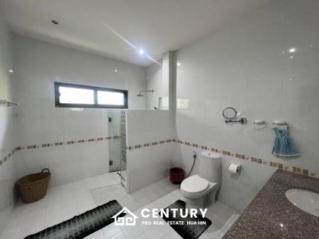 THE HEIGHT 2: Great Quality 5 Bed Pool Villa