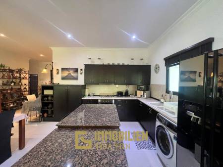 908 metro cuadrado 5 ` 3 Baño Villa de Venta