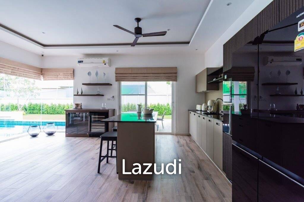 848 ตร.ม 3 เตียง 3 อาบน้ำ วิลล่า For ขาย