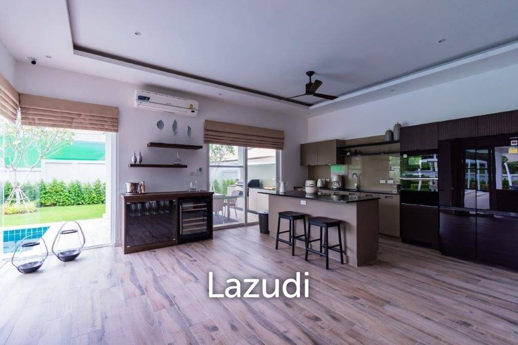 848 ตร.ม 3 เตียง 3 อาบน้ำ วิลล่า For ขาย