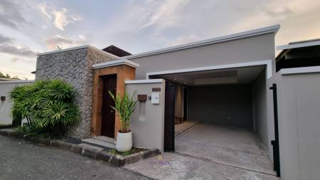 2BR Modern Villa near Bangtao Beach