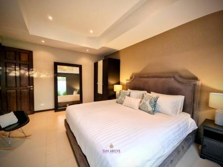 2BR Modern Villa near Bangtao Beach